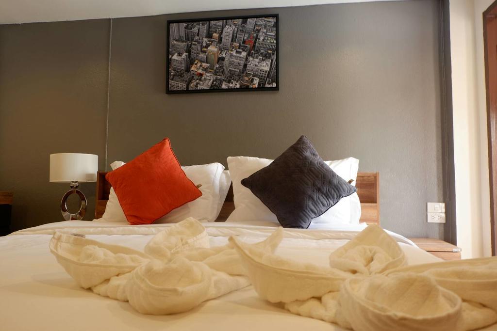 Serene Hostel Nimman 清邁 外观 照片